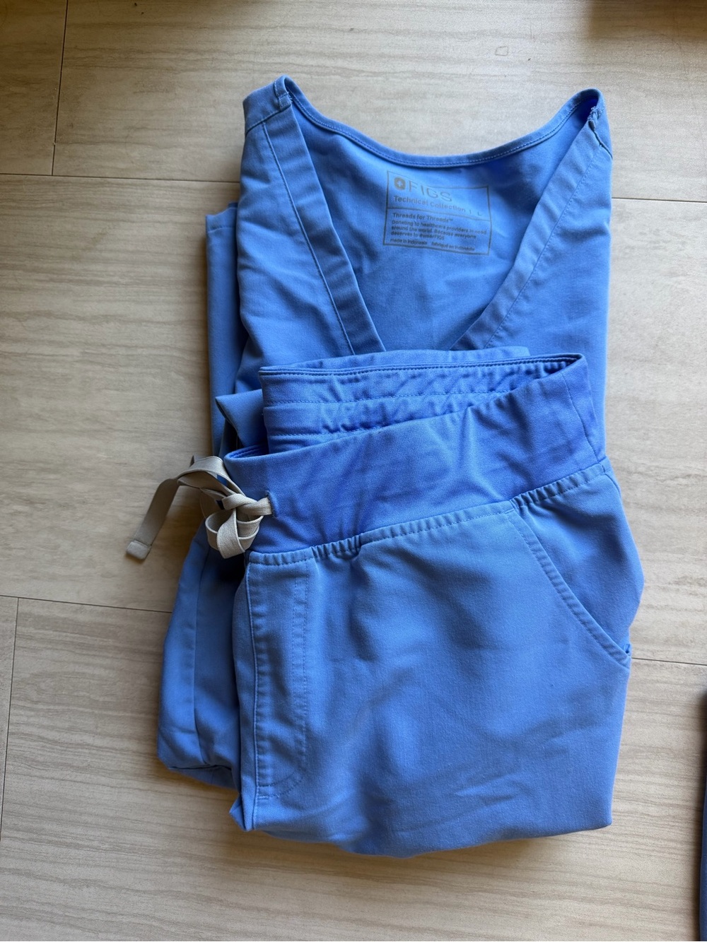Figs Ceil Blue Medical Scrub Set - V-Neck Top & Drawstring Pants Size Large
